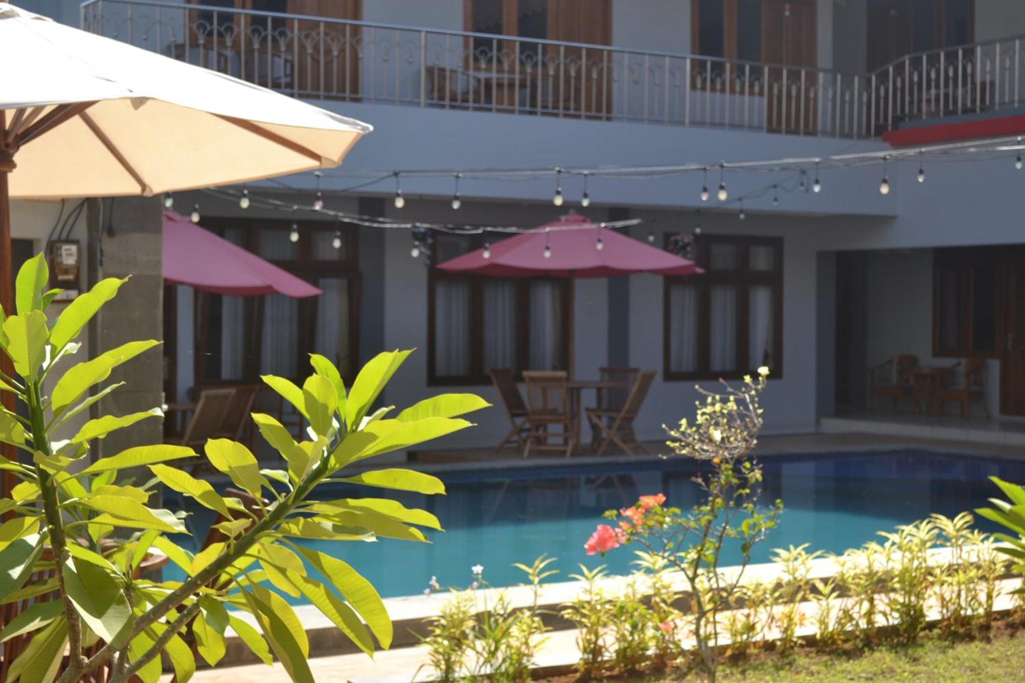 Hotel Asri Baru 푸르워케르토 외부 사진